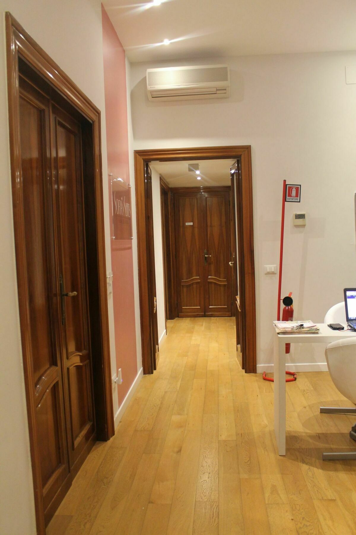 Sofia's Suites Guesthouse Rome Extérieur photo